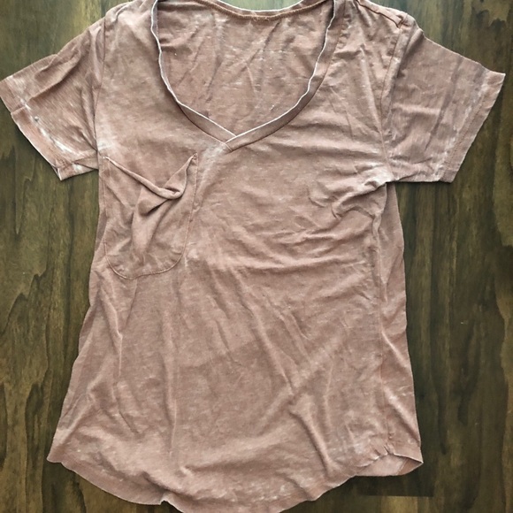 V neck with Pocket - Picture 1 of 1